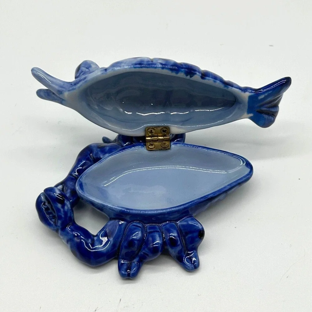 Vintage Blue‎ Lobster Porcelain Hinged Trinket Jewelry Box